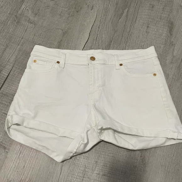 7 for all Mankind- Size 29 shorts NEVER WORN - Picture 1 of 3
